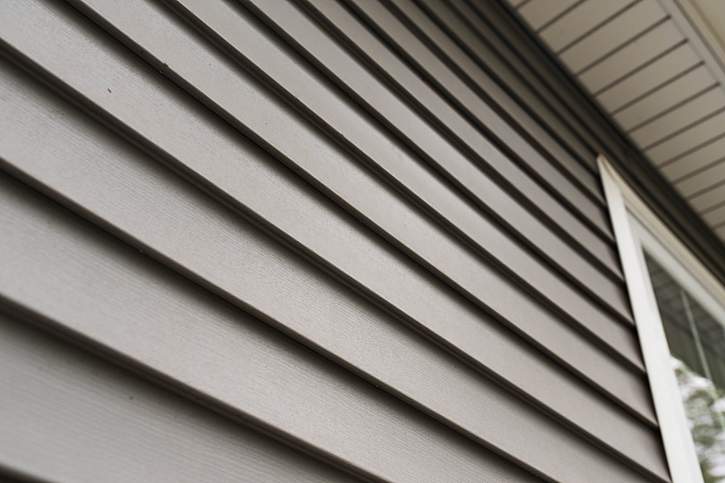 siding installation can impact whether it will warp