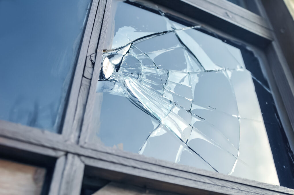 Broken Windows: How to Handle Emergency Glass Replacement